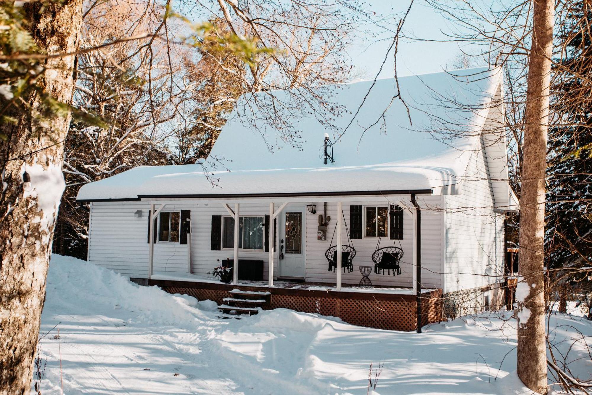 Cottage Le Petit Renard Waterfront & Jacuzzi La Conception Exterior photo